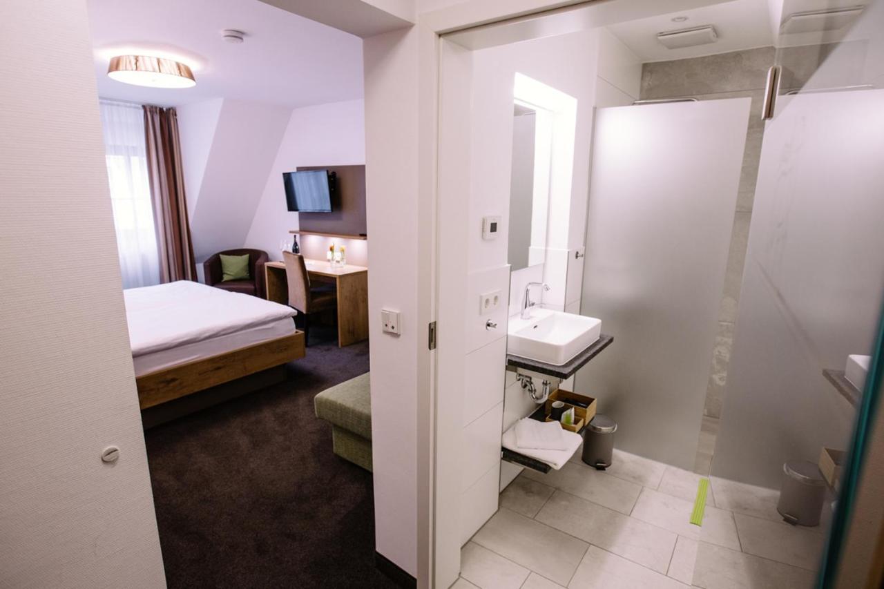 Hotel Restaurant Lamm Rosswag Vaihingen an der Enz Eksteriør bilde